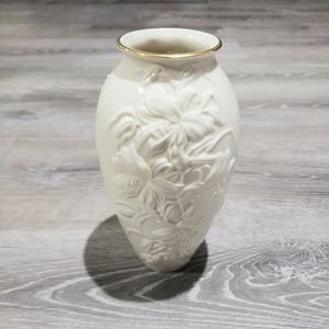 Lenox Contemporary Porcelain China Vase